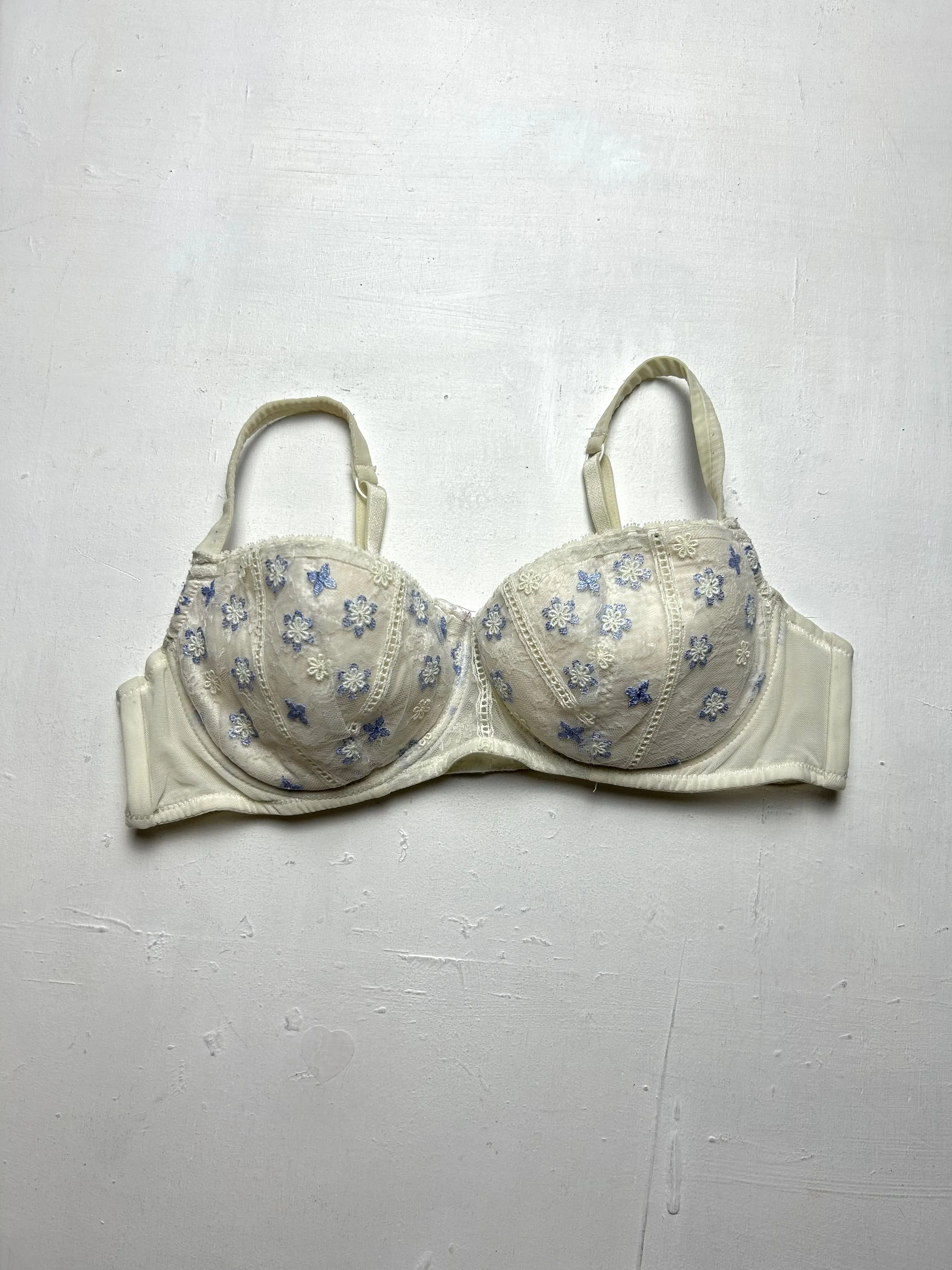 White cream lace balcony floral print vintage bra (95D)